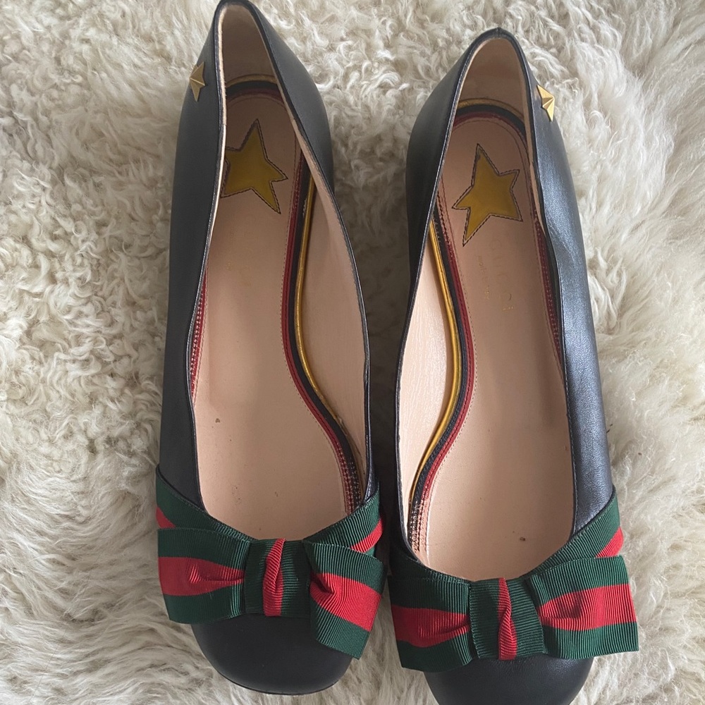 Gucci flats, worn only 3 time